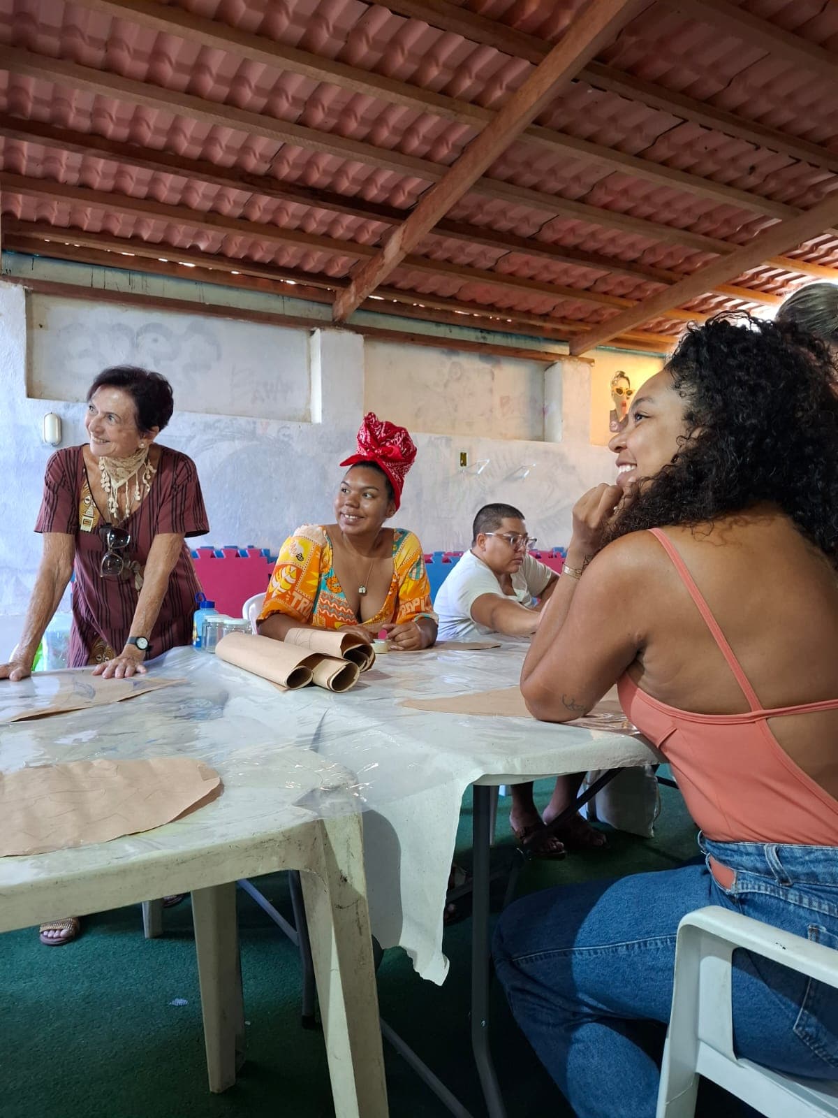 Ateliê Comunitário CCCS: Mosaico e Sinestesia em Guarapari-ES